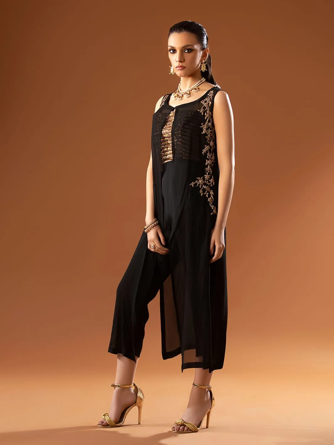 Nyx | Mohtaram NUUR Luxury PRET Collection 2022 | Stitched Silk Suits