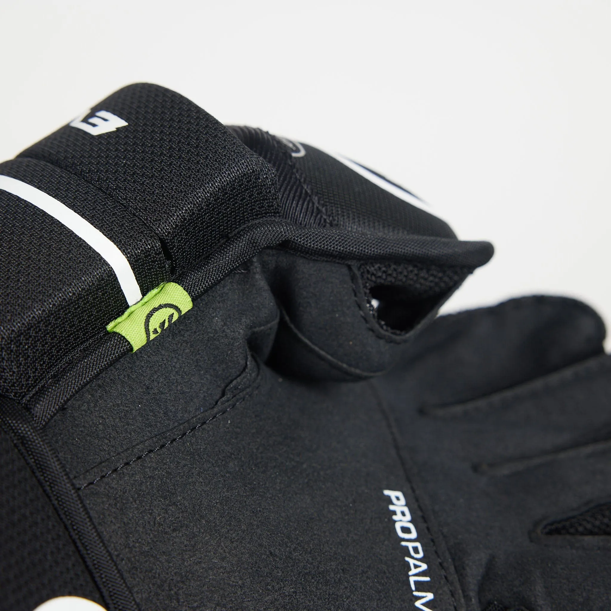 Warrior Alpha Evo Junior Hockey Glove - (2023)